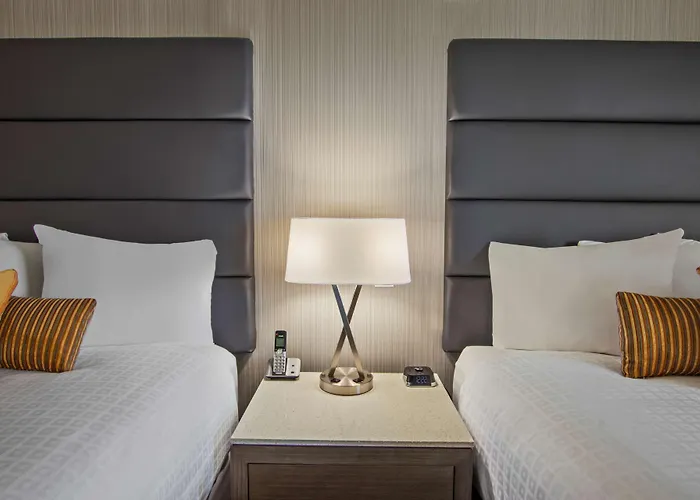 Hotel Western Pontoon 4*