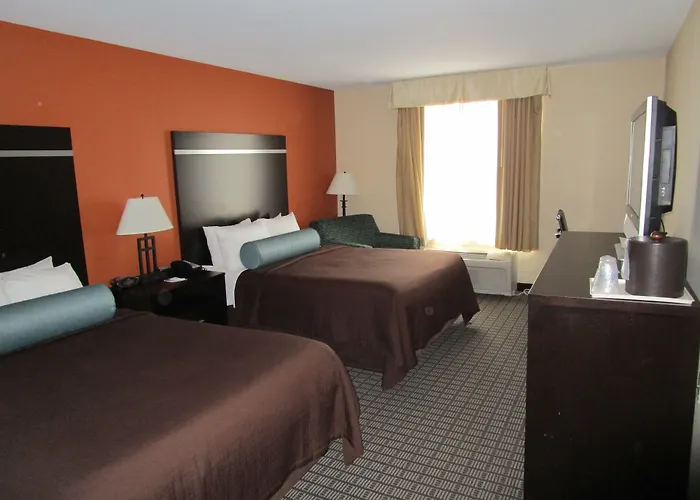 Western Pontoon Hotel 4*